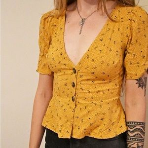 urban outfitters crop top